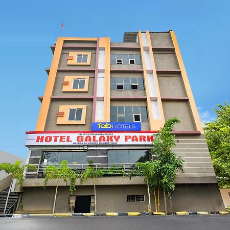 Fabhotel Galaxy Parkfabhotel Galaxy Park, Nr To Rajiv Gandhi International Airport-Hyderabad Shamshabad Esterno foto