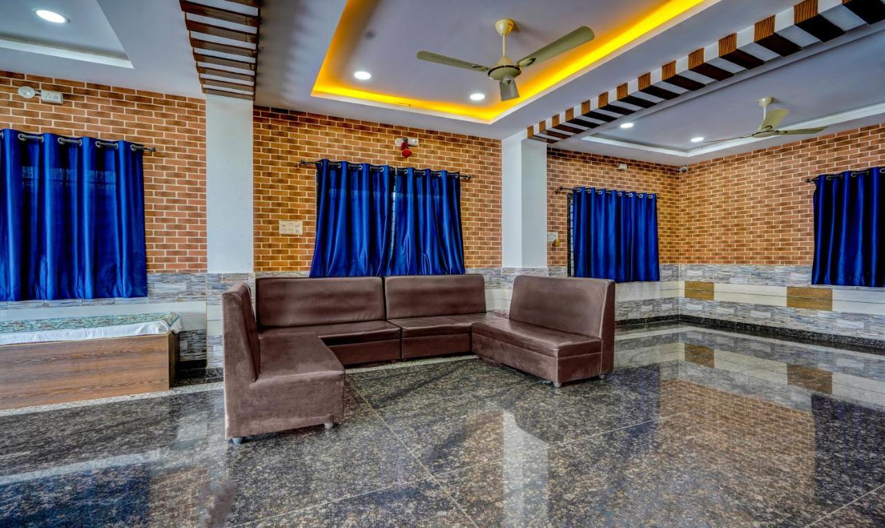 Fabhotel Galaxy Parkfabhotel Galaxy Park, Nr To Rajiv Gandhi International Airport-Hyderabad Shamshabad Esterno foto