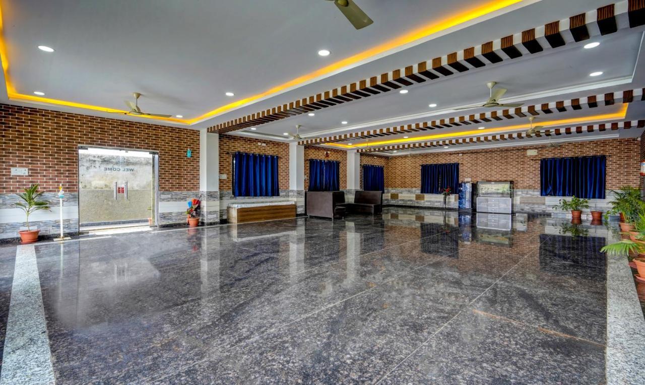 Fabhotel Galaxy Parkfabhotel Galaxy Park, Nr To Rajiv Gandhi International Airport-Hyderabad Shamshabad Esterno foto