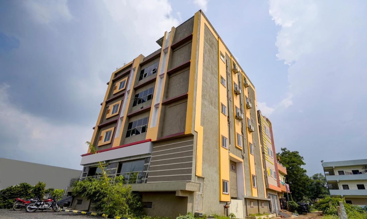 Fabhotel Galaxy Parkfabhotel Galaxy Park, Nr To Rajiv Gandhi International Airport-Hyderabad Shamshabad Esterno foto