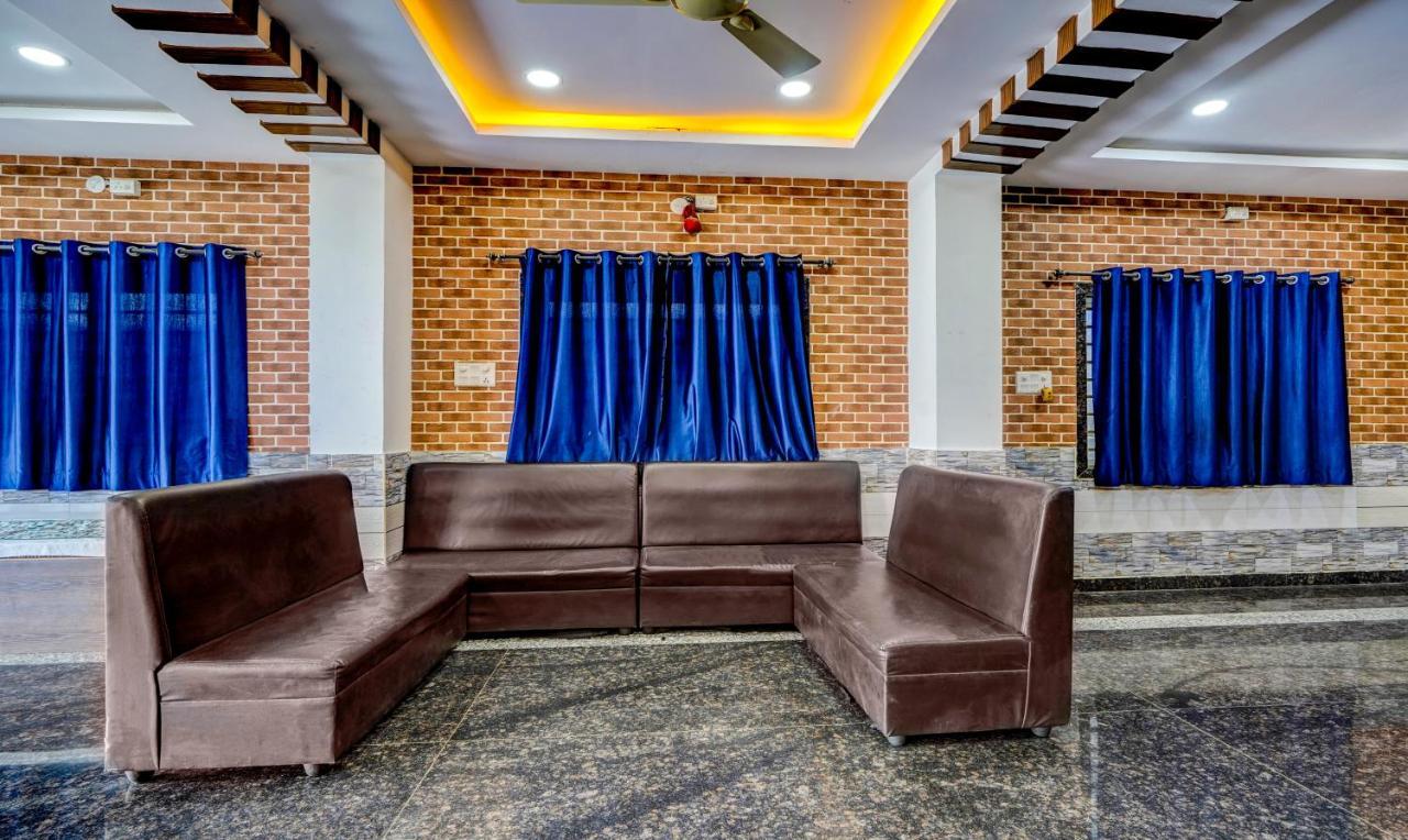 Fabhotel Galaxy Parkfabhotel Galaxy Park, Nr To Rajiv Gandhi International Airport-Hyderabad Shamshabad Esterno foto