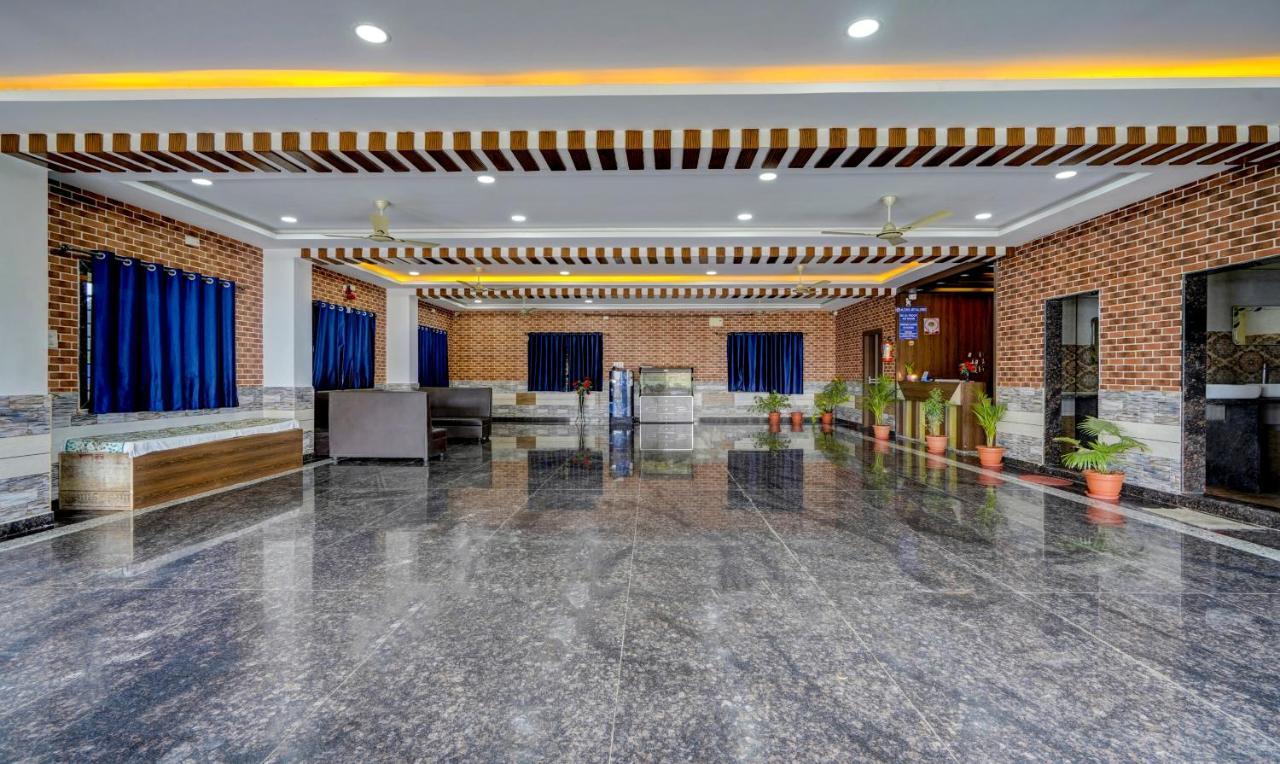 Fabhotel Galaxy Parkfabhotel Galaxy Park, Nr To Rajiv Gandhi International Airport-Hyderabad Shamshabad Esterno foto