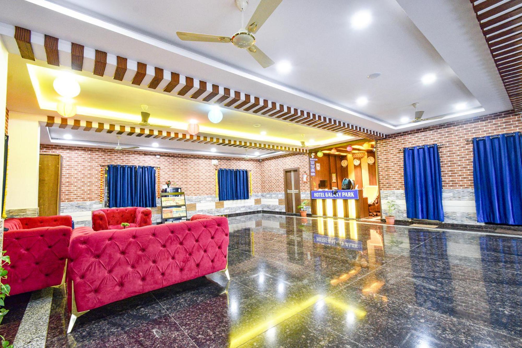 Fabhotel Galaxy Parkfabhotel Galaxy Park, Nr To Rajiv Gandhi International Airport-Hyderabad Shamshabad Esterno foto